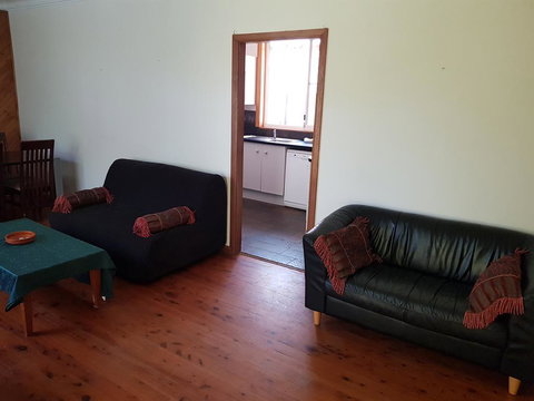 Accommodation Sydney North Shore: Frenchs Forest 3 Bedroom House - Holiday Adelaide 1