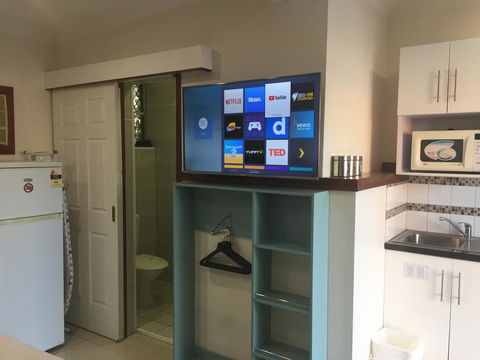Across Country Motel And Serviced Apartments - Holiday Adelaide 2