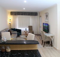 ADELAIDE CBD APARTMENT - 3BR 2BATH  CARPARK - Holiday Adelaide