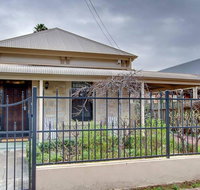 Adelaide close CBD Large Private Studio Apartment in St Peters - Holiday Adelaide