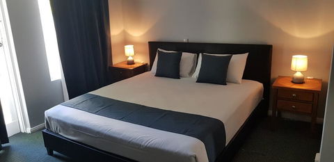 Adelaide Pulteney Motel - Holiday Adelaide 0