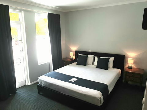 Adelaide Pulteney Motel - Holiday Adelaide 1