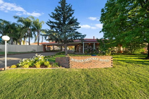 Econo Lodge Border Gateway Wodonga - Holiday Adelaide 0