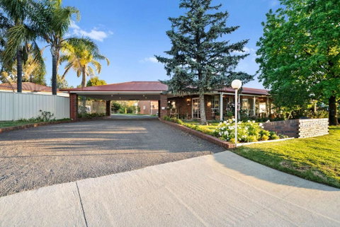 Econo Lodge Border Gateway Wodonga - Holiday Adelaide 1
