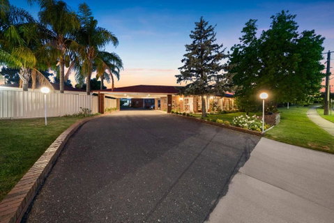 Econo Lodge Border Gateway Wodonga - Holiday Adelaide 4
