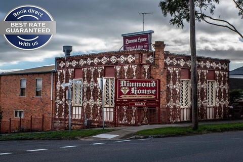 Diamond House Heritage Restaurant And Motor Inn - Holiday Adelaide 0