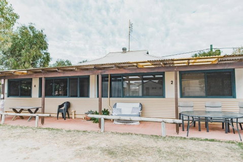 Dongara Hotel Motel - Holiday Adelaide 4