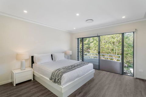 DY008 - 3 Bedroom Townhouse - Dee Why - Holiday Adelaide 1
