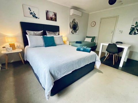 Emu Retreat B&B - Holiday Adelaide 1