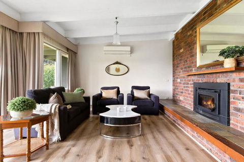 Enjoy Nature At Modern Diamond Creek Farmhouse - Holiday Adelaide 2
