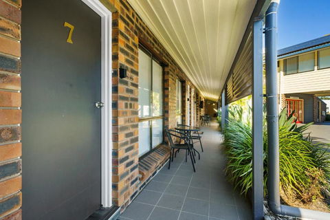 Esk Wivenhoe Motor Inn - Holiday Adelaide 1