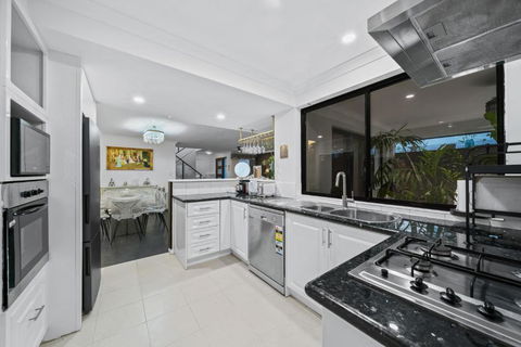 Equitice Winter Moonlight Villa - Holiday Adelaide 2