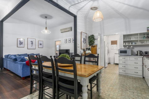 Family Fun Your Beach And Fishing Delight - Holiday Adelaide 2