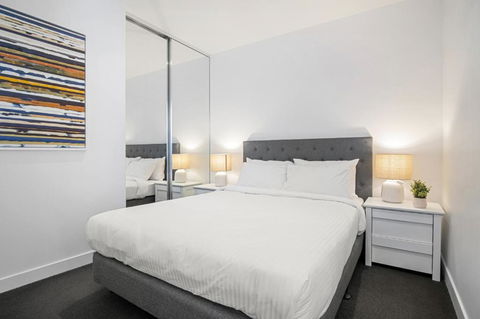 Fabulous 1-Bed With Pool And Private Courtyard - Holiday Adelaide 1