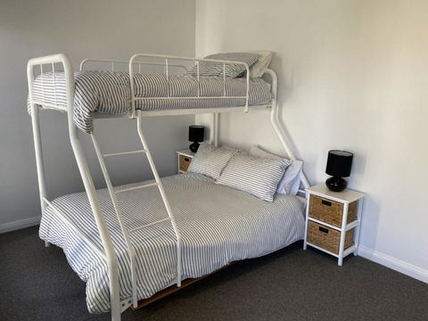 FAIR11W - Fairlight House - Holiday Adelaide 4