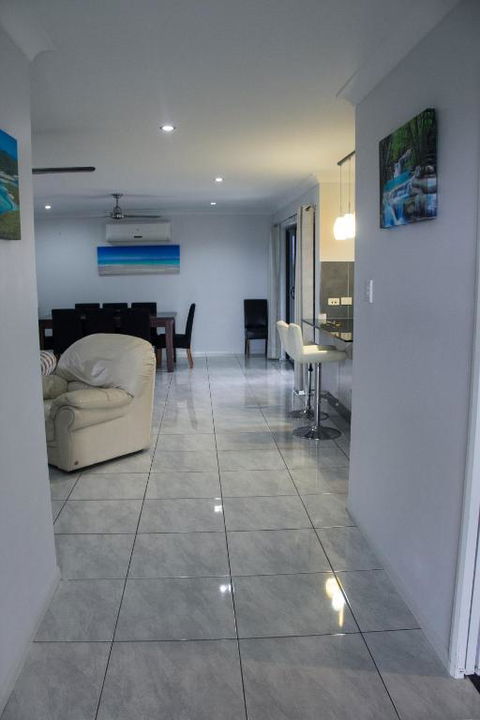 Family Friendly Holiday Home - Holiday Adelaide 4