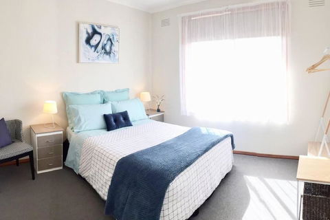 FERNLY BFast, WiFi Nflx AC Walk2Pizza Liquor Deli, - Holiday Adelaide 0