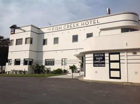 Fish Creek Hotel - Holiday Adelaide 1