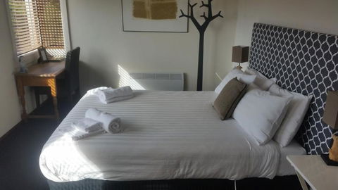 Fish Creek Hotel - Holiday Adelaide 3