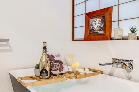 FUN&KY Parking 2 Patios WFH WiFi City Views - Holiday Adelaide 0