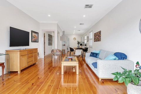 Gladstone Gardens - Family Comfort In North Brighton - Holiday Adelaide 4