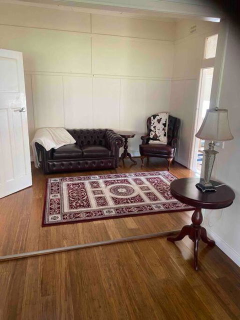 Golden Street Cottage - Holiday Adelaide 0