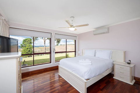 Goldfields View - Holiday Adelaide 1