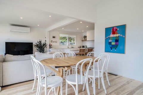 Hamptons On Heales - Classic Beach House Charm - Holiday Adelaide 2