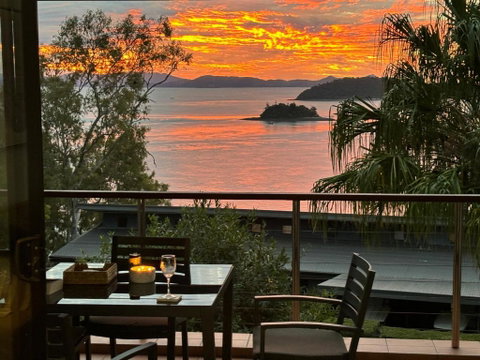 Haven On Hamilton Island -private Apartment With Views & Buggy Fully Renovated In 2023 - Holiday Adelaide 1