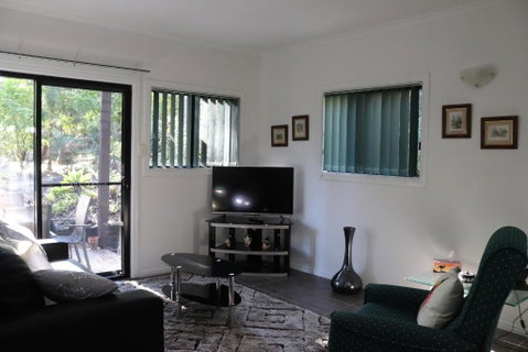 GREEN TREES CHALET Australia Zoo Close By - Holiday Adelaide 3