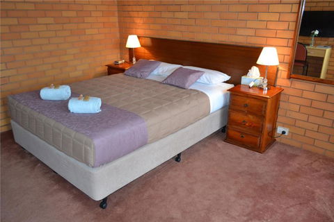 Grong Grong Motor Inn - Holiday Adelaide 1