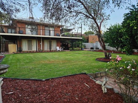 Gungurru - Holiday Adelaide 1
