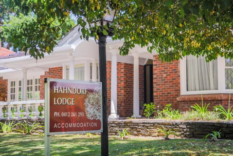 Hahndorf Lodge Pioneer Suite - Main Street Hahndorf On Site Secure Parking - Holiday Adelaide 0