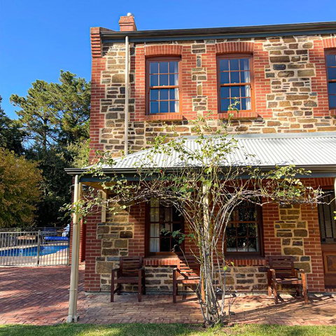 Hahndorf Luxury Retreat 5 Bedrooms For 12 Guests - Holiday Adelaide 3