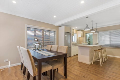 Hamptons At The Bay - Holiday Adelaide 3