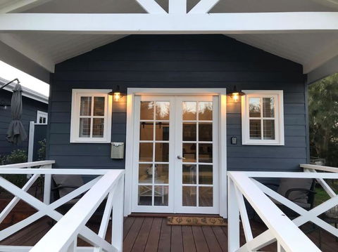 Hamptons In Rye Blue Cottage 3 Mins From Hot Springs! - Holiday Adelaide 1