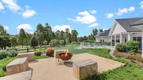 Hamptons On Figtree - Holiday Adelaide 1