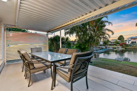 Happiness On Hoya - Holiday Adelaide 0