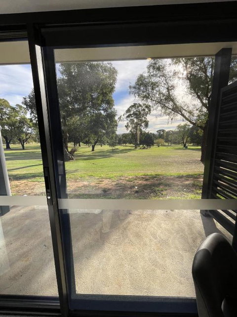 Harden Country Club Motel - Holiday Adelaide 2