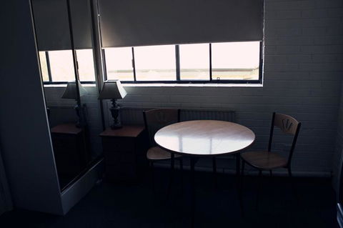 H & D Apartments - Holiday Adelaide 4