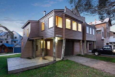 HAY SHED Chalet, Alpine-getaways - Holiday Adelaide 0