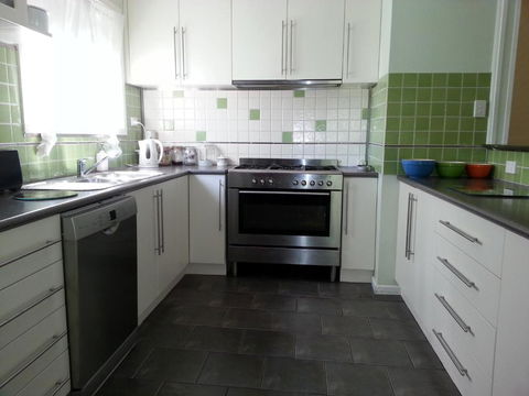 HEALESVILLE GETAWAY - Holiday Adelaide 2