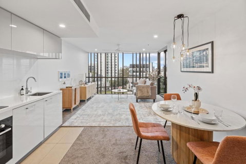 Hearty Milton Apartments - Holiday Adelaide 1