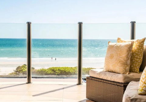 Henley Beachfront Luxury Home With Sauna Just 200m From Henley Square! - Holiday Adelaide 2