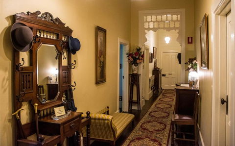 Heytesbury House - Holiday Adelaide 3