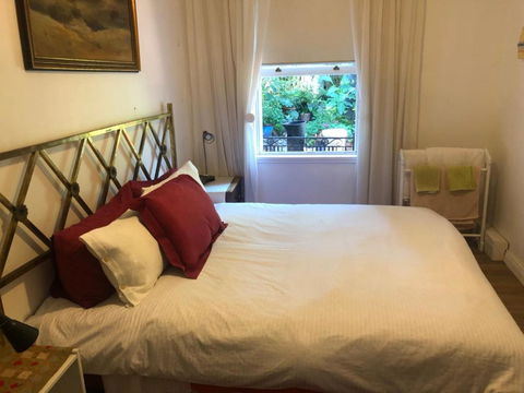 Historic Secluded Garden Cottage - Holiday Adelaide 1