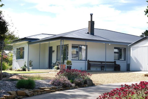 Hoopers Cottage - Holiday Adelaide 0