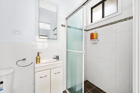 Humble Abode - Holiday Adelaide 1