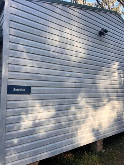 Hunter Hideaway Cottages - Holiday Adelaide 3