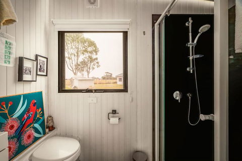 Hunters Inn By Tiny Away - Holiday Adelaide 1